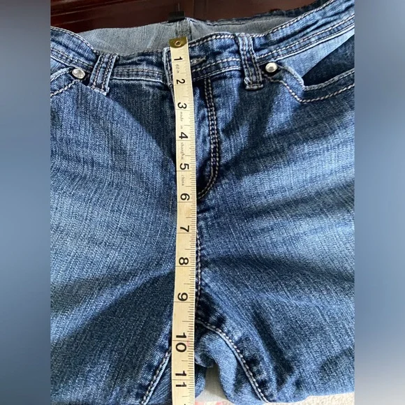 Nine West ladies jeans size 12 / 31 rhinestone pockets - Picture 7 of 8